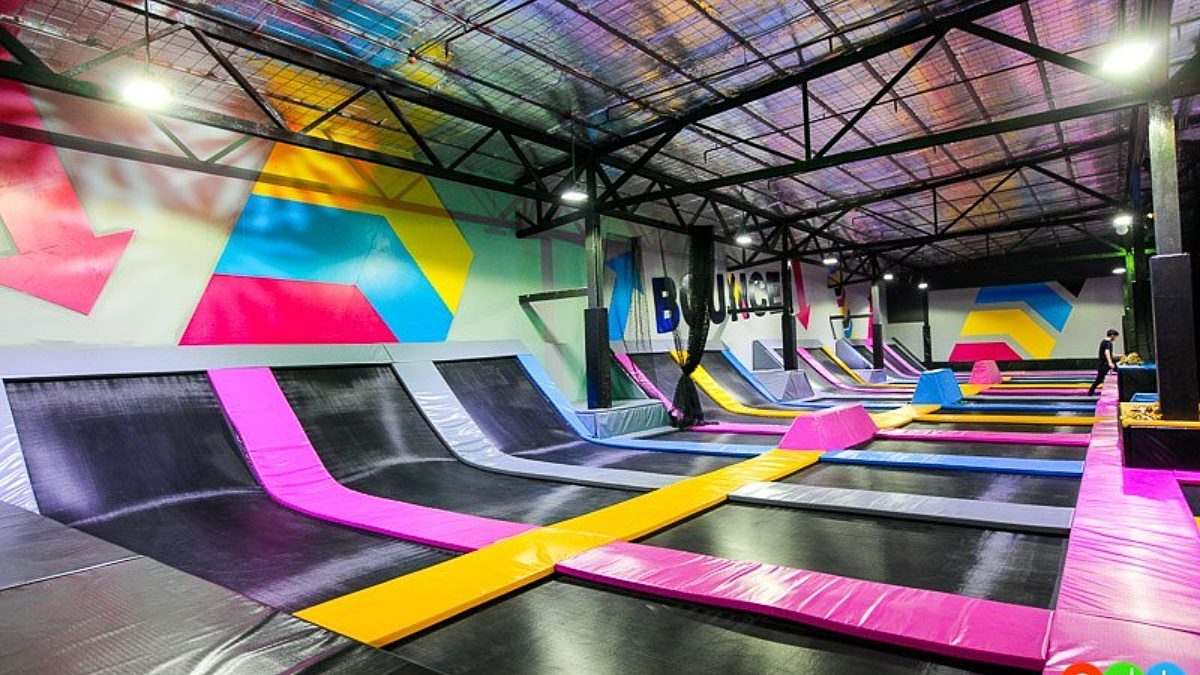 ฺBounce Thailand แทรมโพลีน อารีน่า ที่ใหญ่ที่สุดในเอเชียที่ The Street